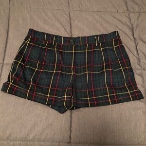 Preppy Tommy Hilfiger Dress Shorts